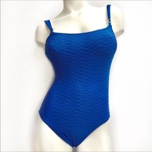 La Blanca sz 8 blue swirl one piece swimsuit